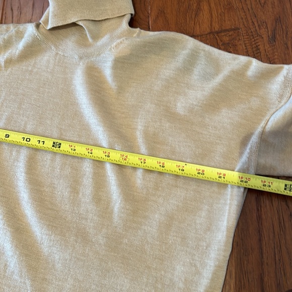 NWT J.Crew Merino Wool Heather Camel Side Slit Turtleneck - Picture 5 of 13